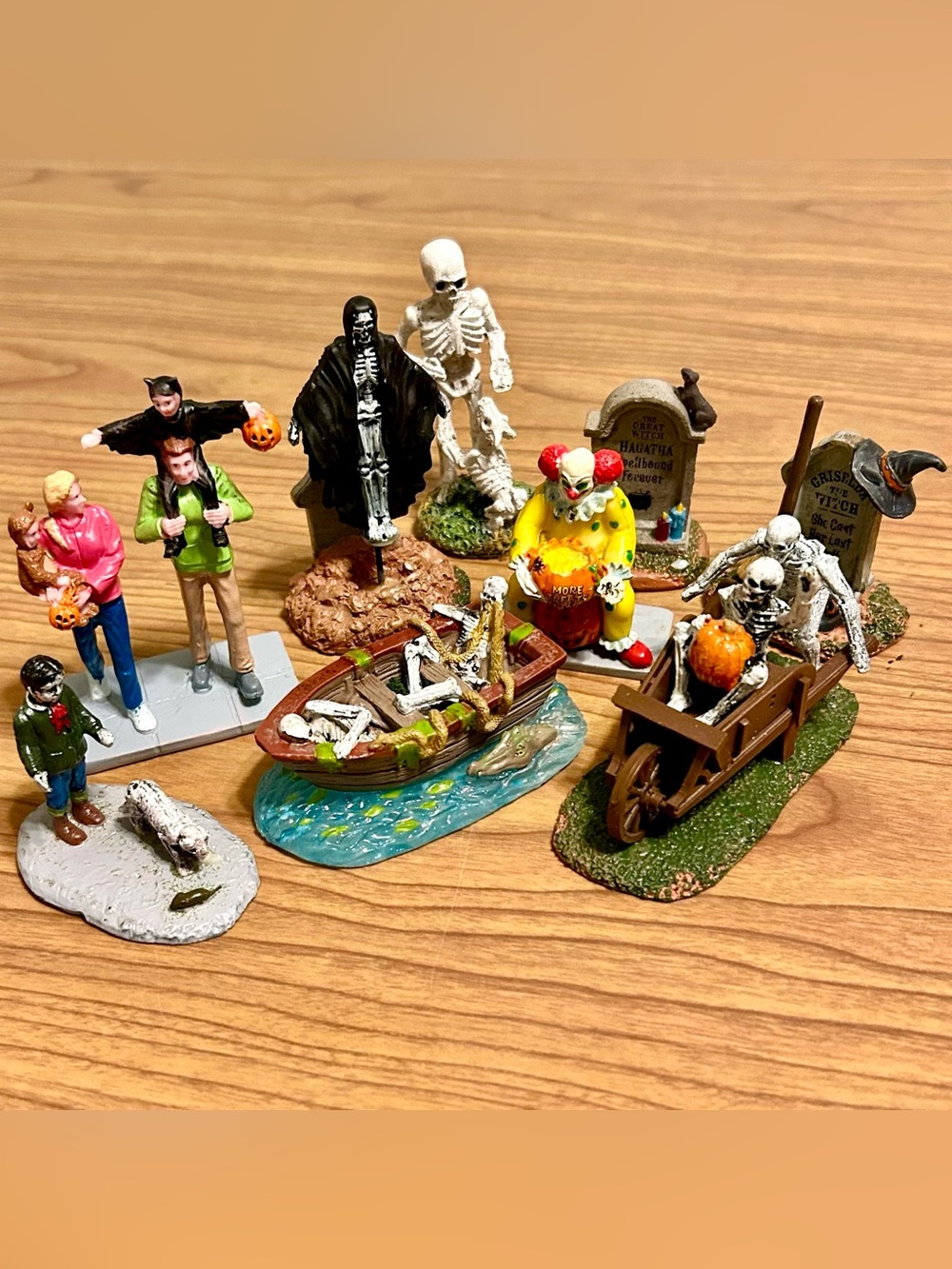 LEMAX Spooky Town Halloween Accessories and Figurine Lot
